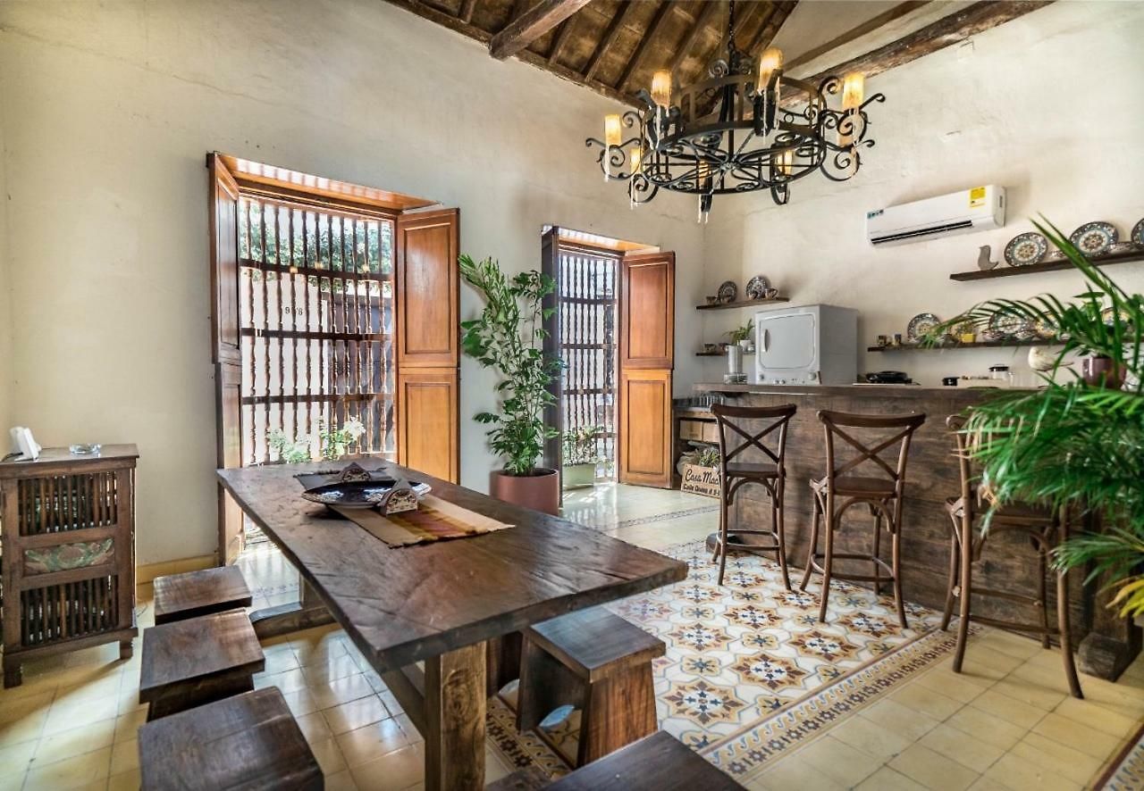 Hermosa Casa Macia En Centro Historico Cartagena/ Beatiful House Macia In Historic Center In *