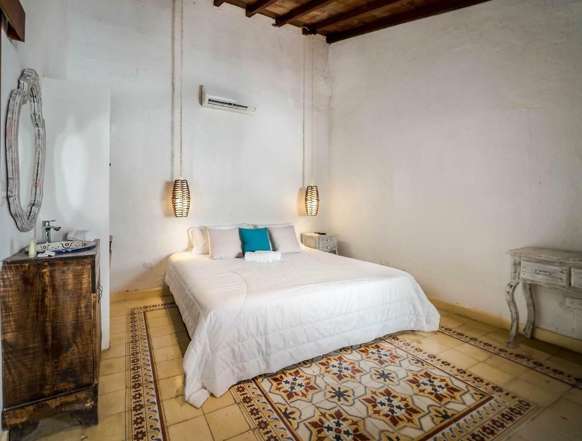 Hermosa Casa Macia En Centro Historico Cartagena/ Beatiful House Macia In Historic Center In * Cartagena