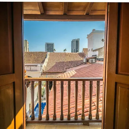 Hermosa Casa Macia En Centro Historico Cartagena/ Beatiful House Macia In Historic Center In
