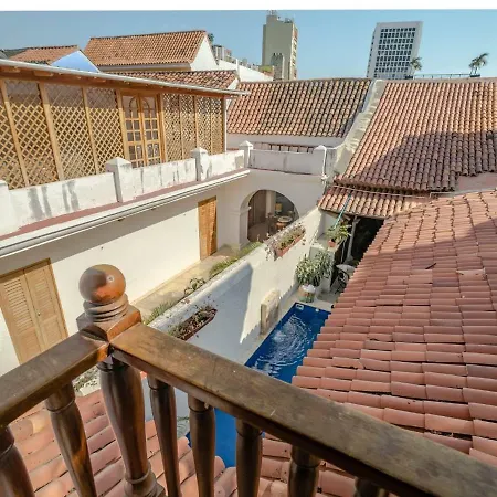 Hermosa Casa Macia En Centro Historico Cartagena/ Beatiful House Macia In Historic Center In