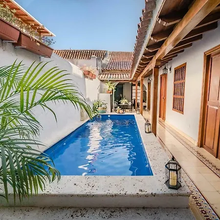 Pensión Hermosa Casa Macia En Centro Historico Cartagena/ Beatiful House Macia In Historic Center In *